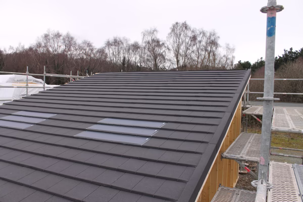 379_3_1711544627 Dachówki fotowoltaiczne eQube